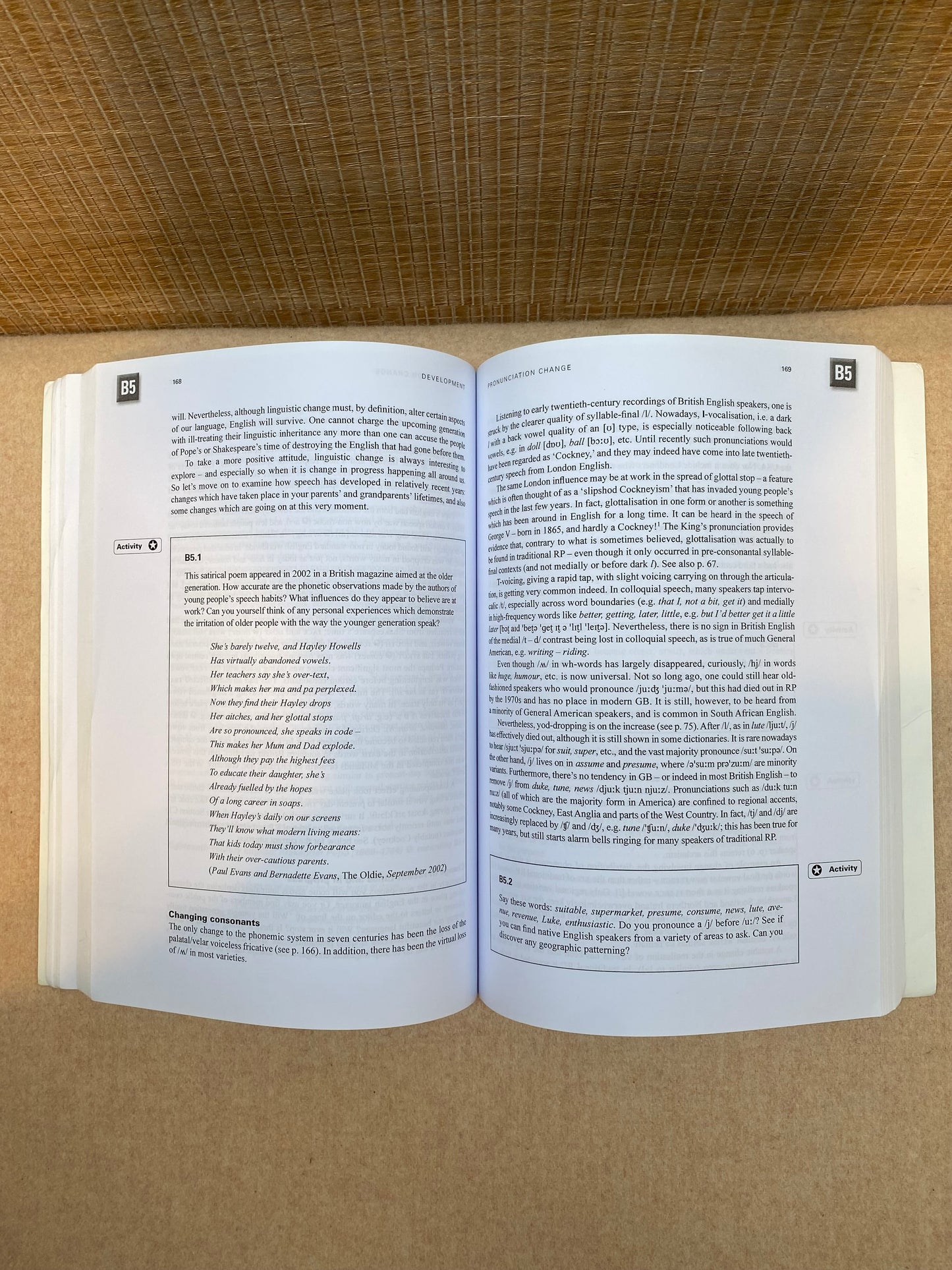 A Practical English Phonetics and Phonology